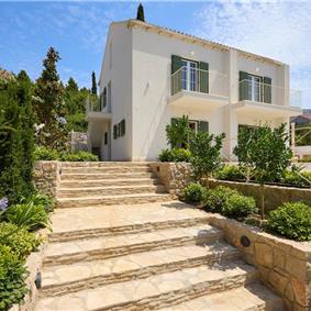 4 Bedroom villa with pool in Mlini, Sleeps 8